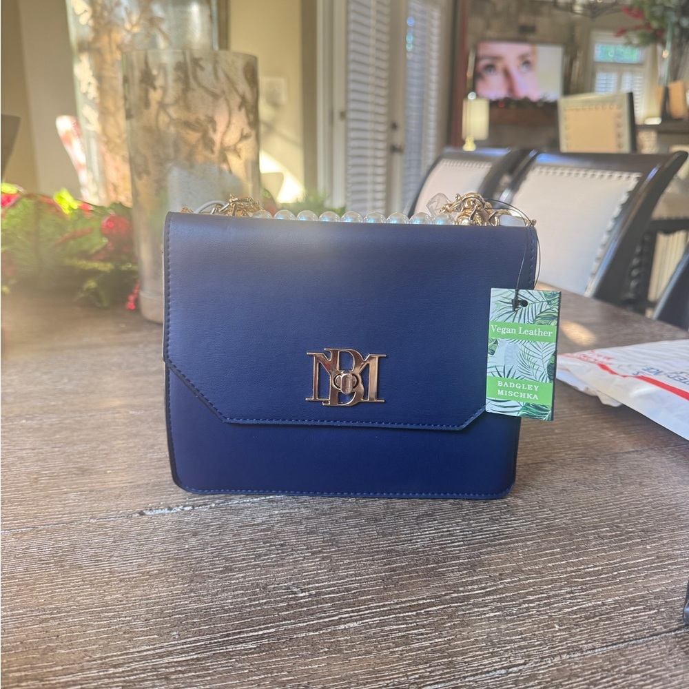 Badgley Mischka Cream and Black Crossbody Bag